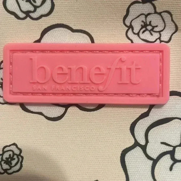 Benefit Cosmetics Bag - Picture 2 of 5